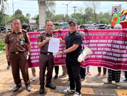 LTKP Geruduk Kejati Sumsel, Desak usut Dugaan Gratifikasi dilakukan Oknum Kabag ULP Pemkot Palembang, Kabid BM dan Kabid PSDA PUPR Palembang serta PPK inisial T